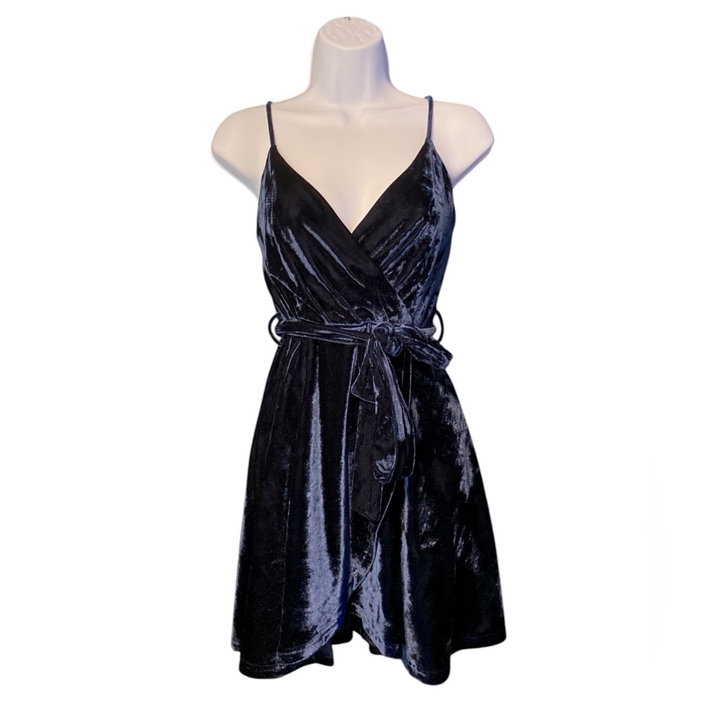 Windsor Dresses Dark Blue Stretch Velvet Faux Wrap Skater Dress M
